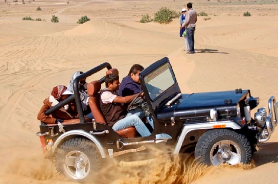 jeep-safari-dune-bashing-jaisalmer