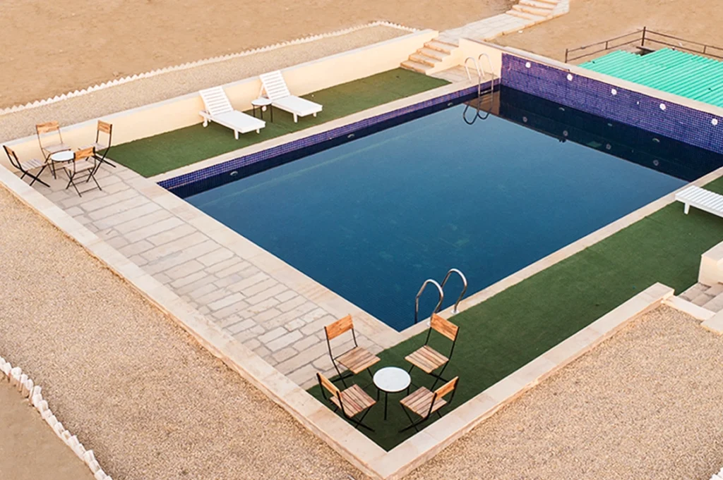 swimming-pool