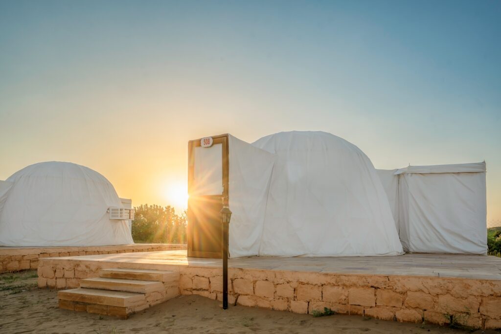 outside-arth-luxury-tents